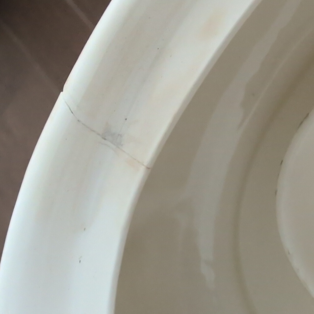 Vintage Soup Tureen With Ladle Berry And Leaf Motif - Picture 16 of 16